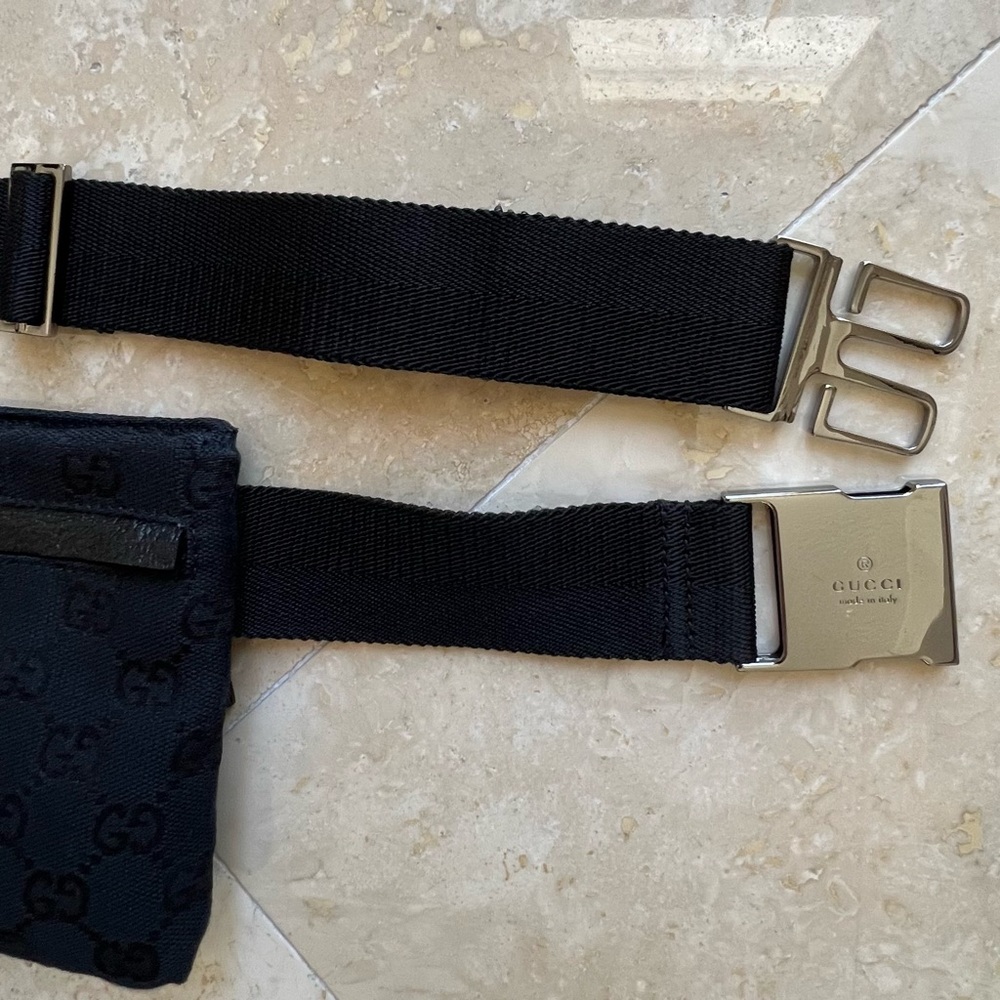 Gucci Black Logo Fabric Fanny Pack Belt Bag with Leather Details & Pockets - Picture 7 of 14